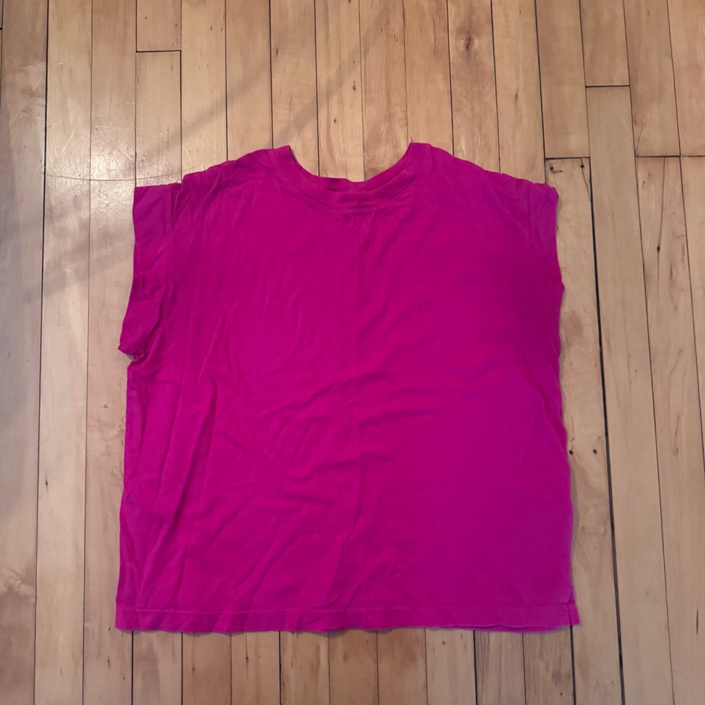 Pink tshirt